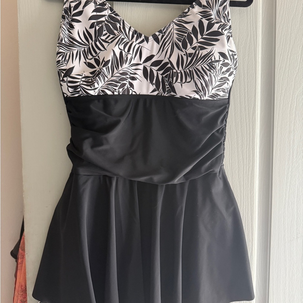 Black and White Leaf Print Dress